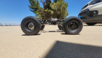 5D Punch-out DRIVER  Flat skid plate  0D-3 transmission 2.2s crawler